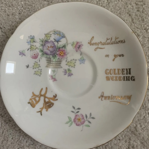 Vintage 1980’s Gladstone Bone China Golden Wedding Teacup and saucer - Picture 9 of 10